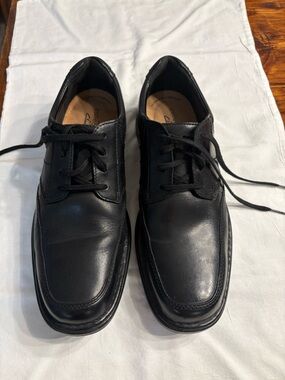Clarks Black Leather Lace-Up Slip-On Loafers